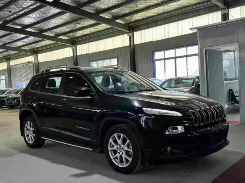 17年荷泽Jeep自由光
