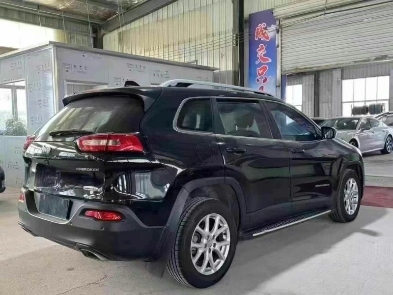 17年荷泽Jeep自由光
