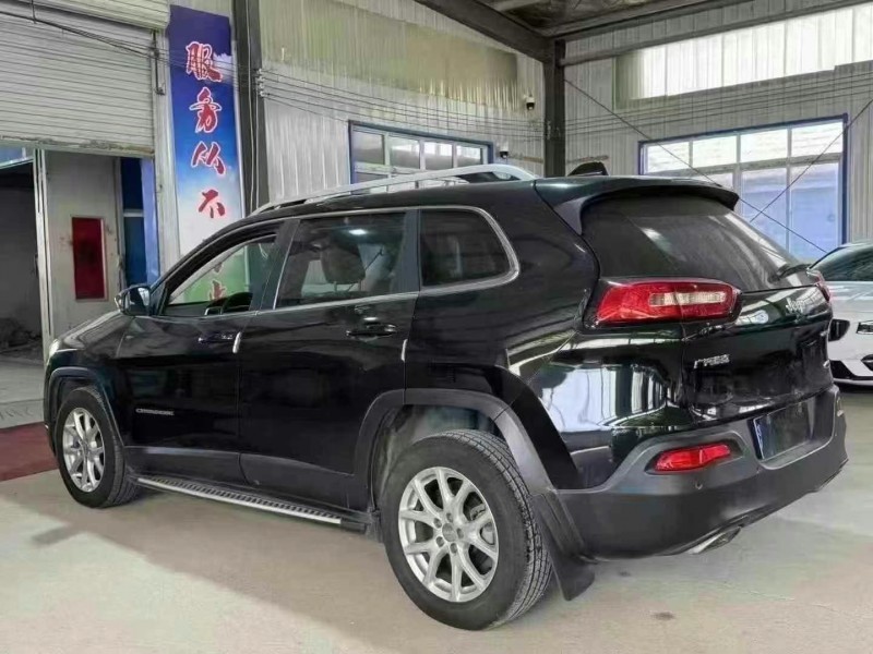 17年荷泽Jeep自由光