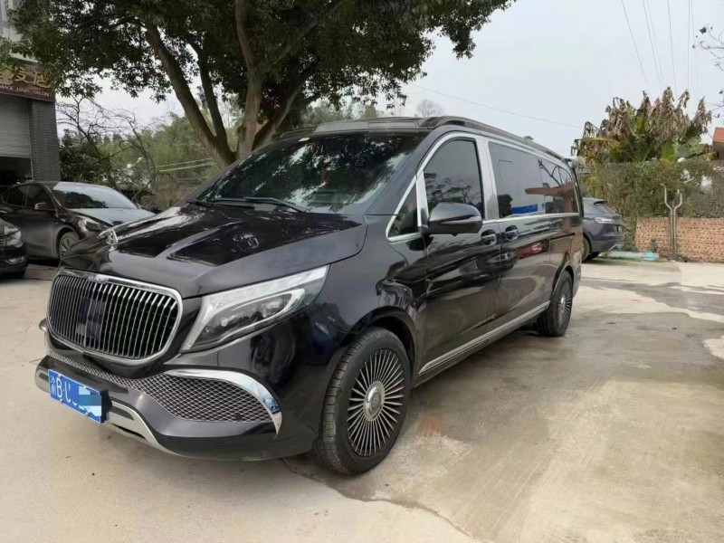 19年重庆市奔驰V