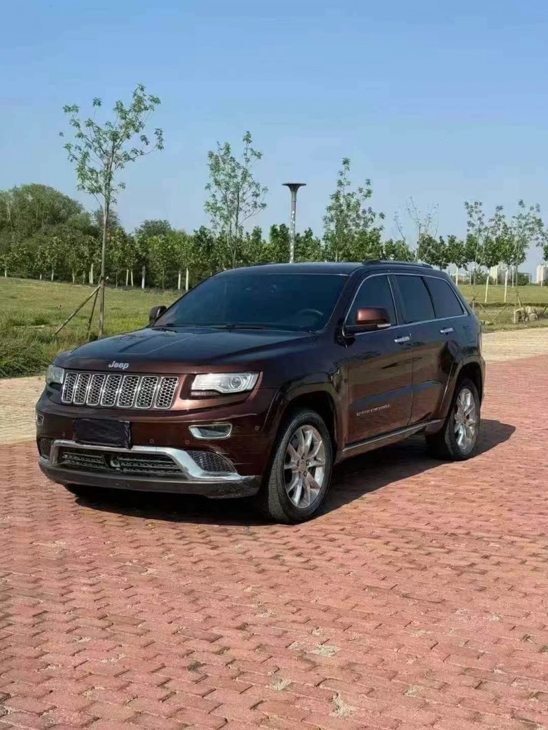 13年东营Jeep大切诺基