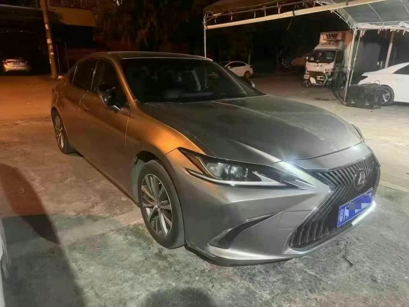 19年梧州雷克萨斯ES