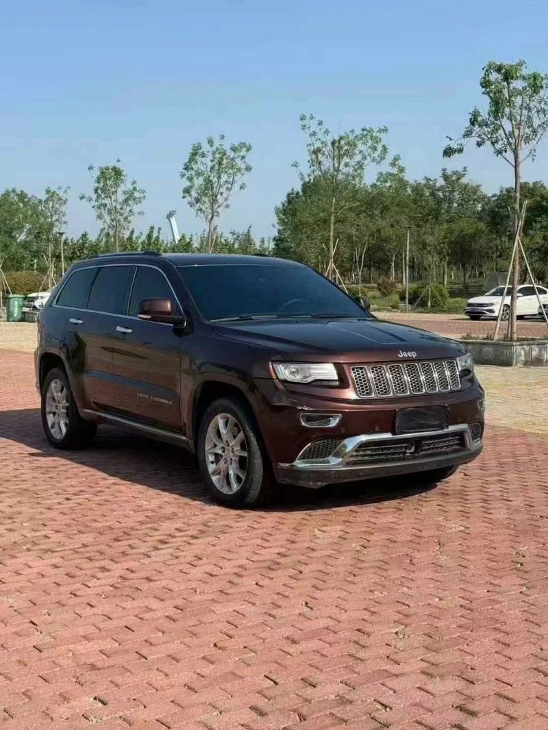 13年东营Jeep大切诺基