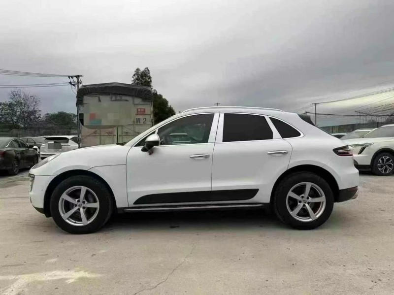 15年北海保时捷Macan
