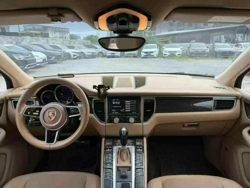15年北海保时捷Macan