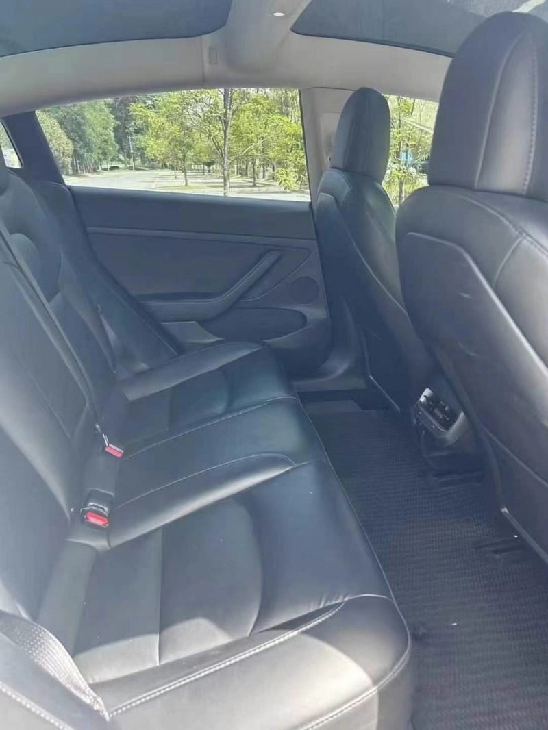 22年宜昌特斯拉MODEL 3