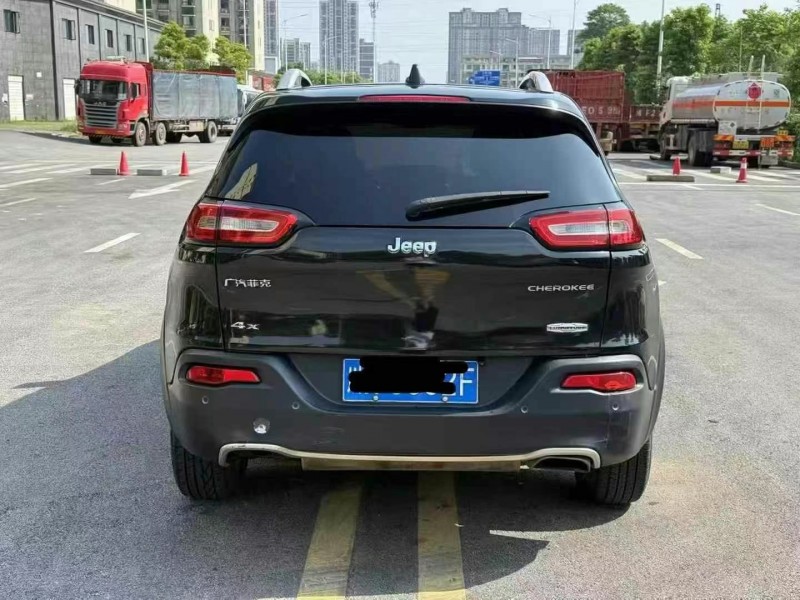 16年邵阳Jeep自由光