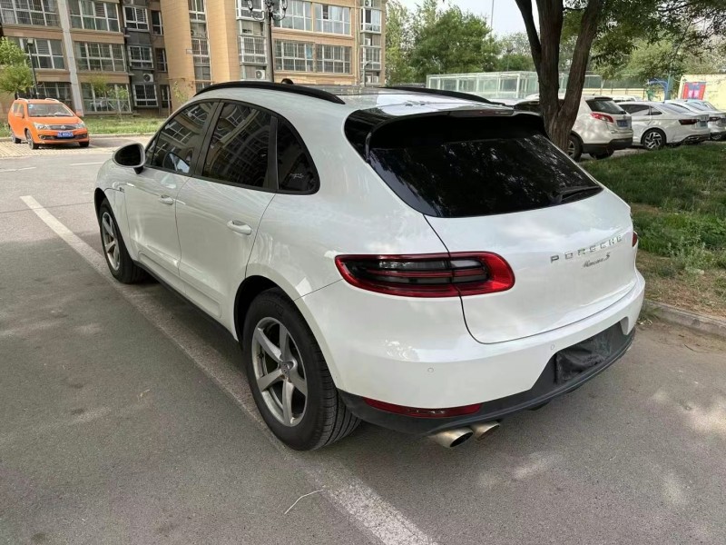 16年安阳保时捷Macan