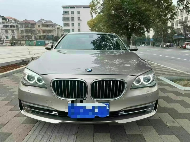 13年宜春宝马7系