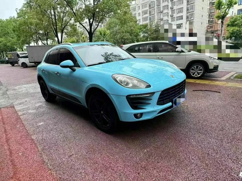 16年吉安保时捷Macan