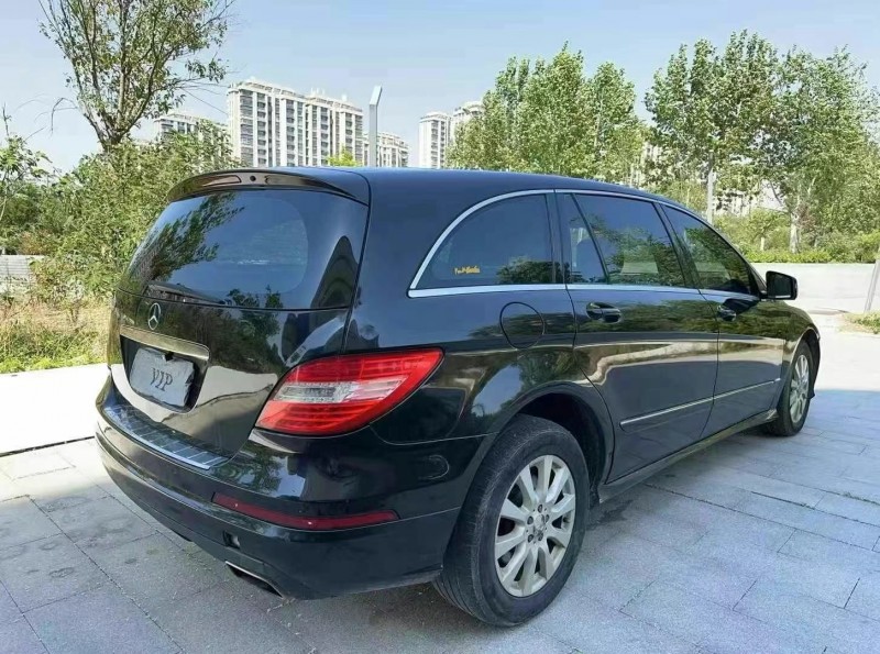 13年烟台奔驰R