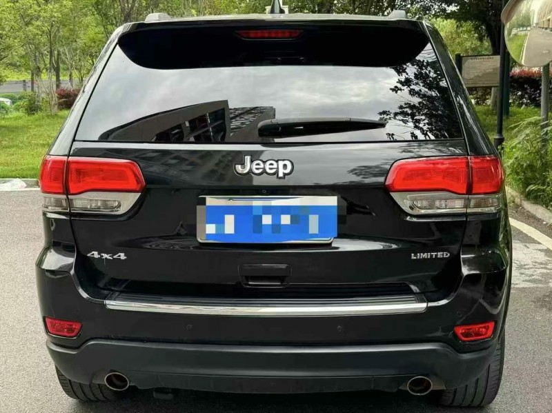 16年重庆市Jeep大切诺基