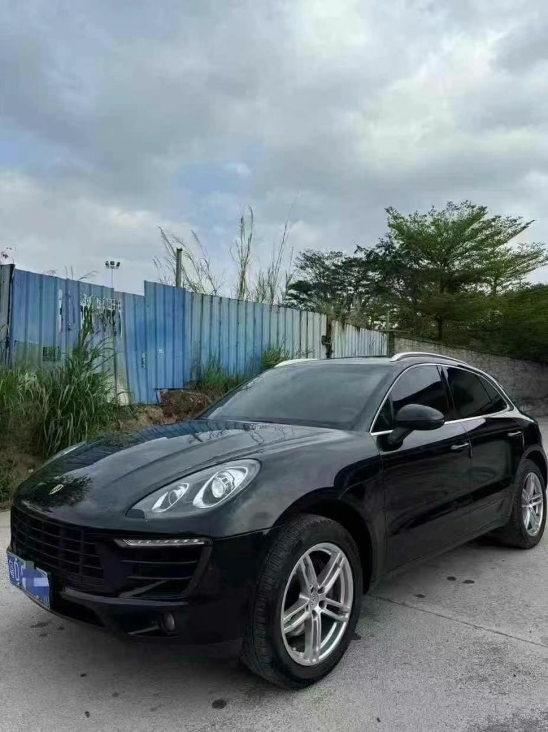 15年防城港保时捷Macan