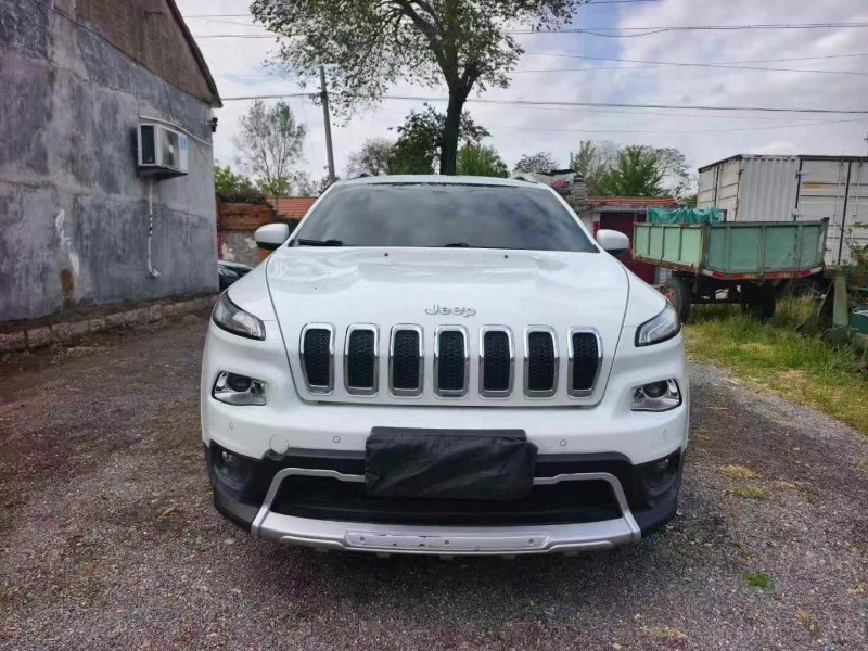 16年东营Jeep自由光
