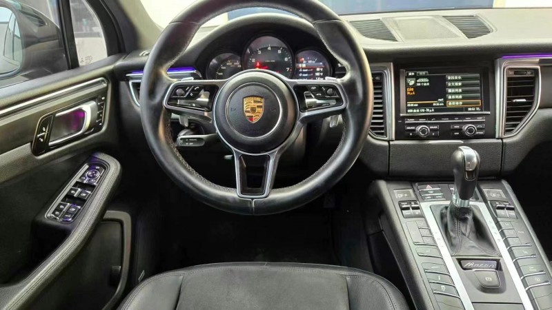 15年邢台保时捷Macan