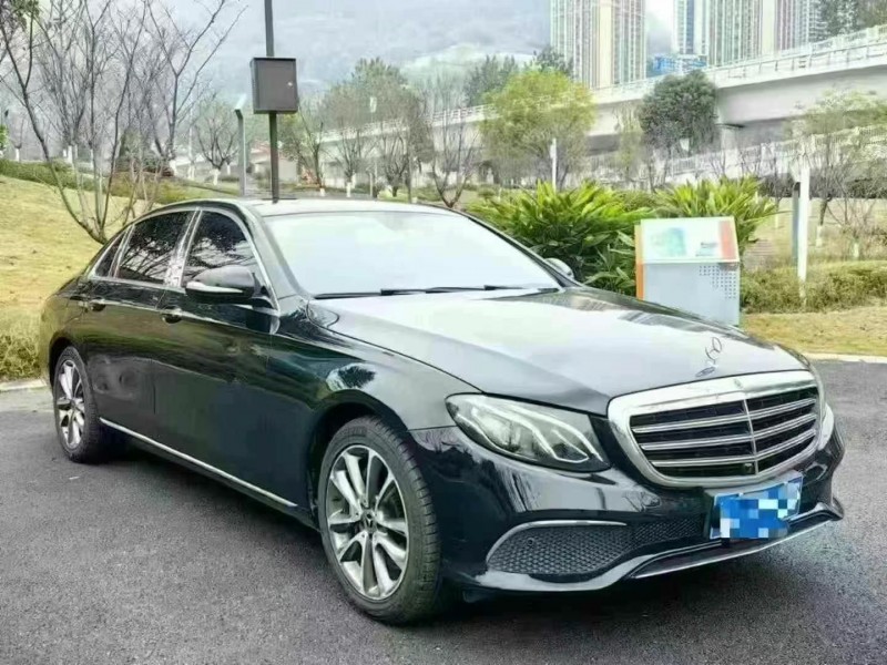 18年重庆市奔驰S