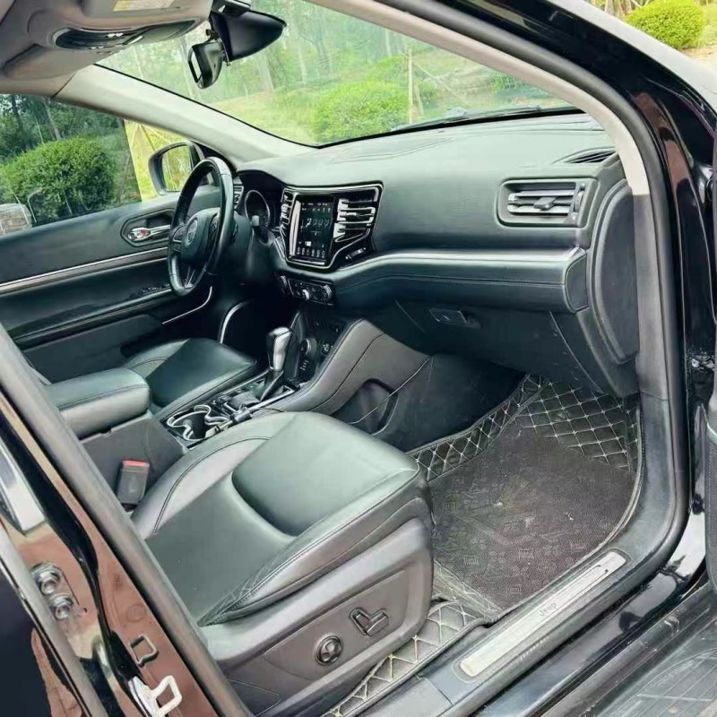 19年东营Jeep指挥官