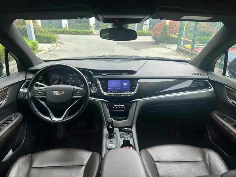 21年青岛凯迪拉克XT6