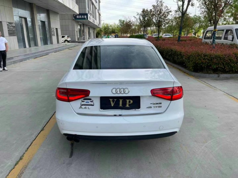 14年东营奥迪A4L