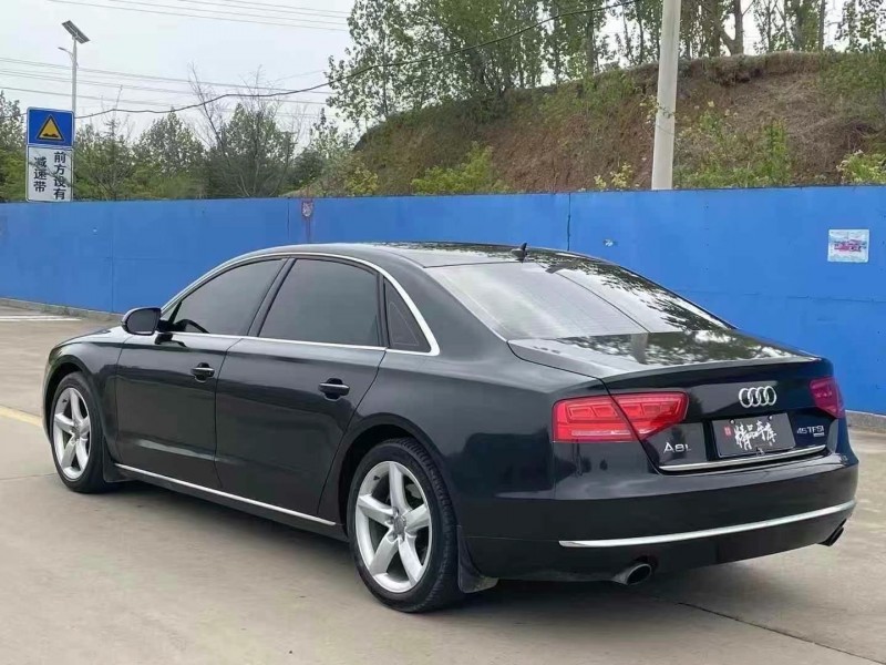 13年东营奥迪A8L