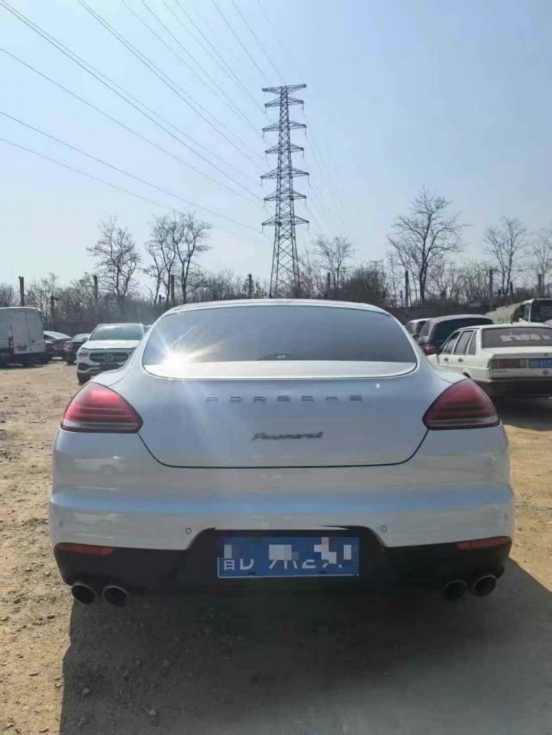 17年东营保时捷帕拉梅拉