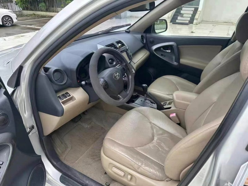 13年汕头丰田RAV4