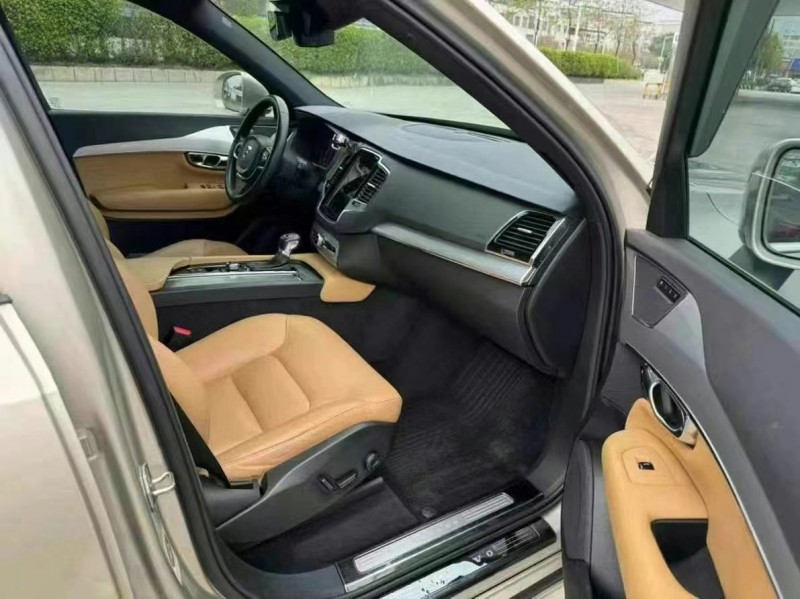 18年珠海沃尔沃XC90