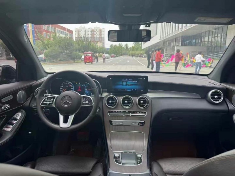 20年东营奔驰GLC