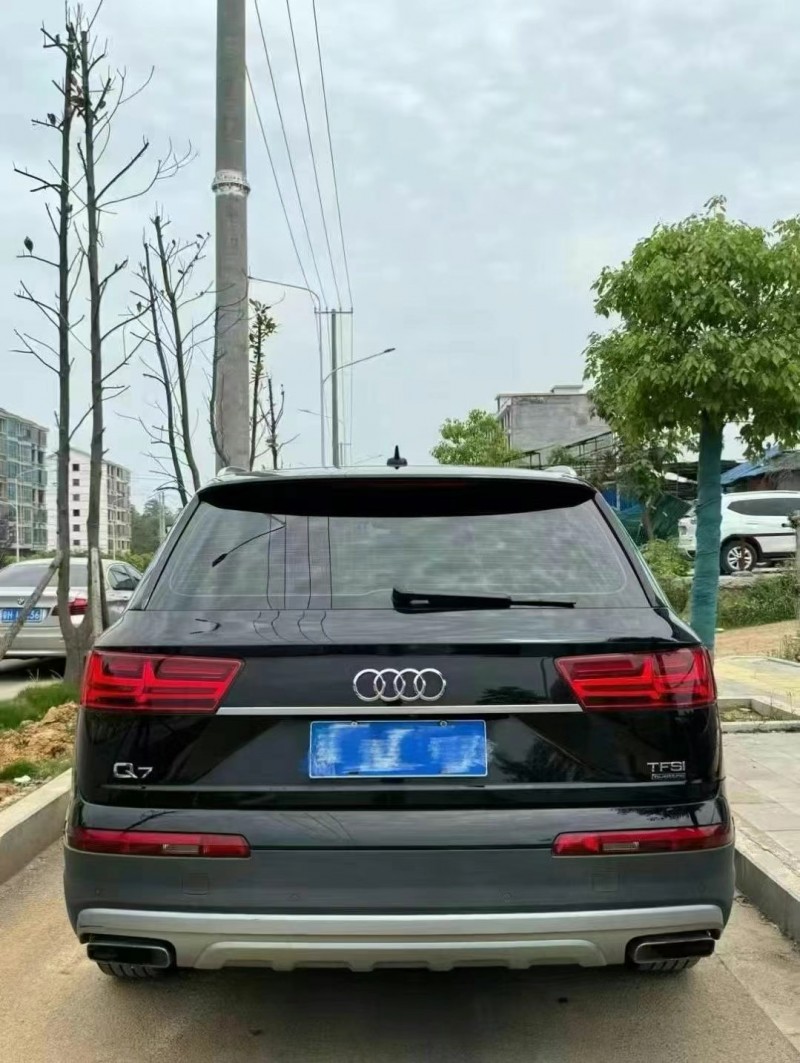 17年邵阳奥迪Q7