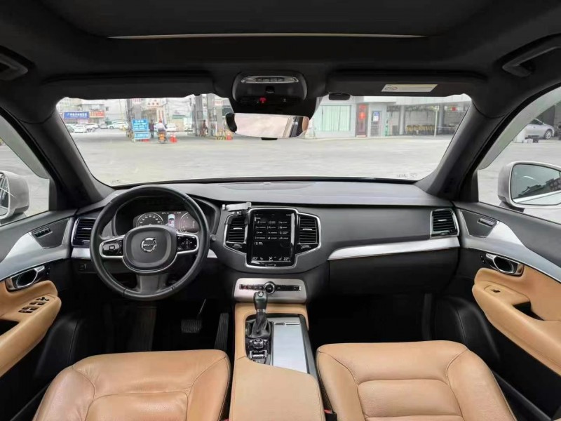 18年佛山沃尔沃XC90