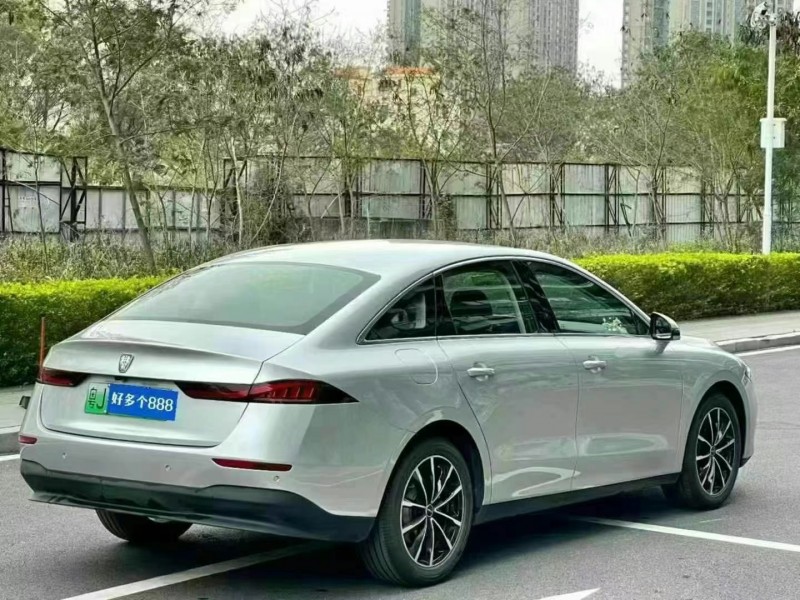 25年汕头荣威D7
