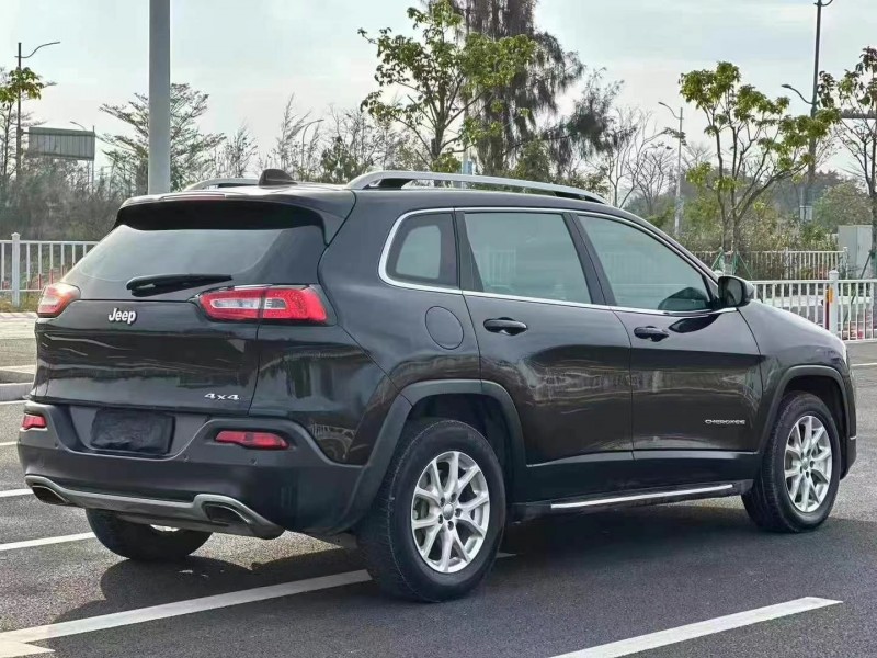 17年汕头Jeep自由光