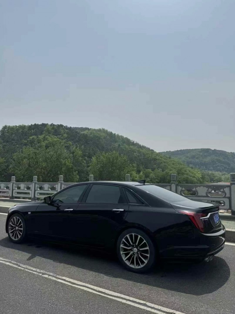 22年东营凯迪拉克CT6