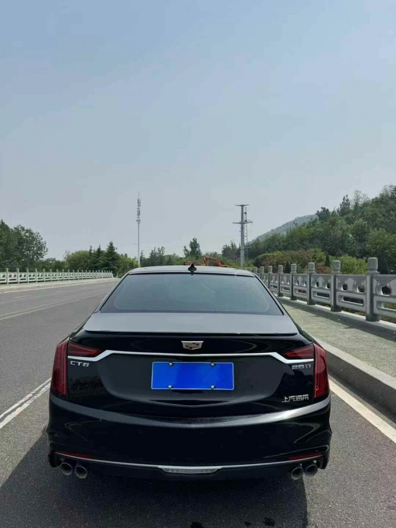 22年东营凯迪拉克CT6
