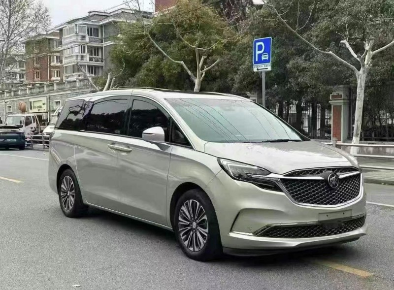 22年烟台别克GL8