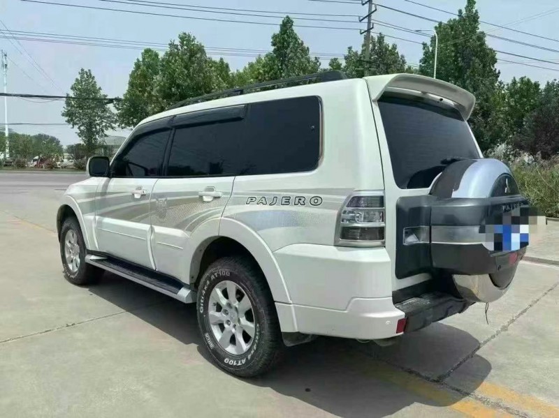 20年东营三菱帕杰罗