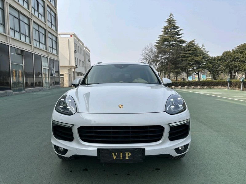 17年盐城保时捷卡宴