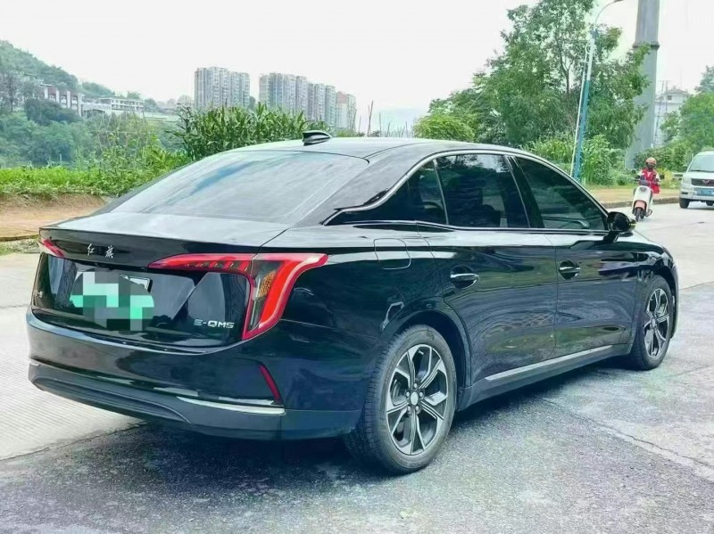23年宁德红旗E-QM5