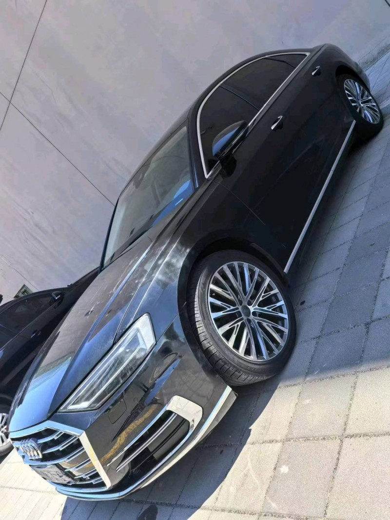 18年营口奥迪A8L