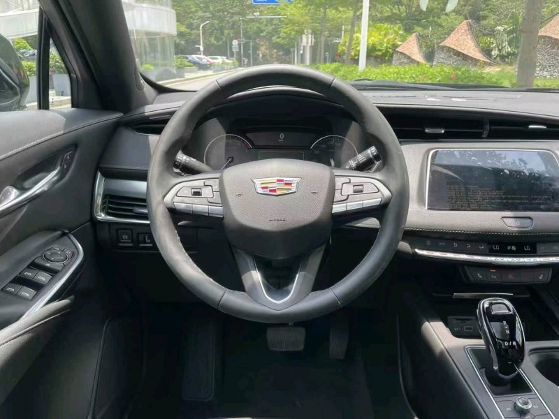 21年广州凯迪拉克XT4