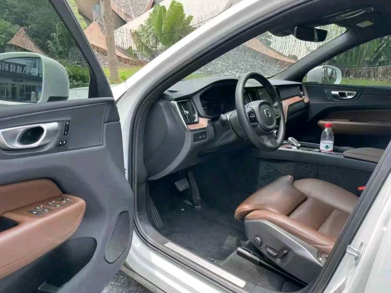 23年广州沃尔沃XC60