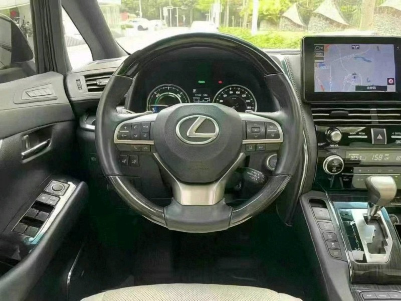 23年广州雷克萨斯LM300H