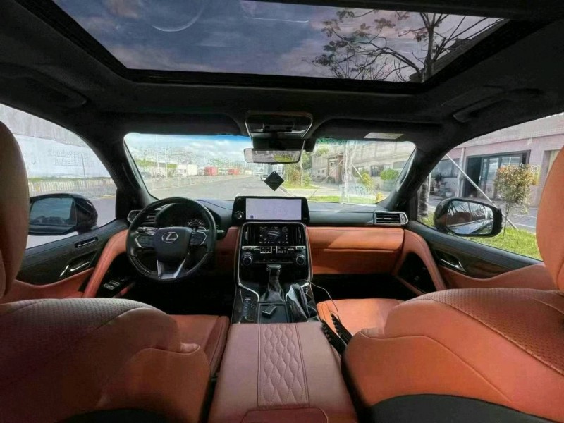 23年广州雷克萨斯LX