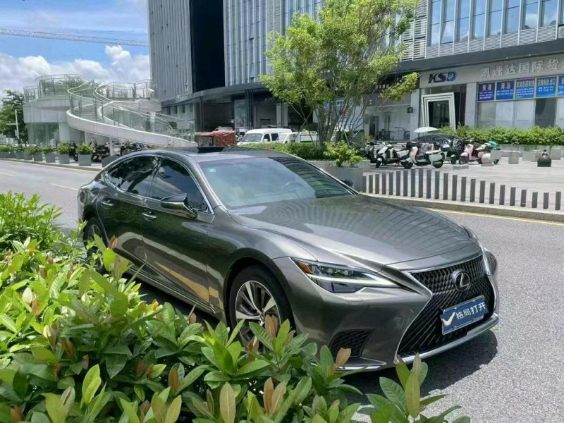 22年广州雷克萨斯LS