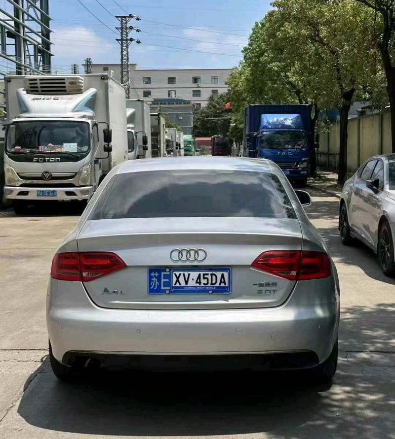 12年中山市奥迪A4L