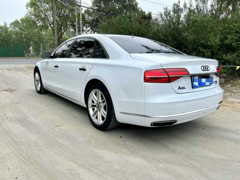 17年潍坊奥迪A8L