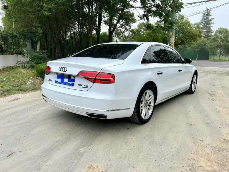 17年潍坊奥迪A8L