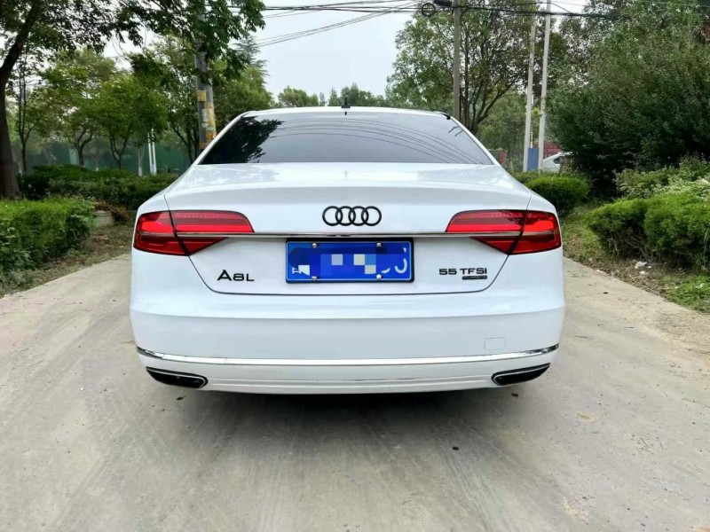 17年潍坊奥迪A8L
