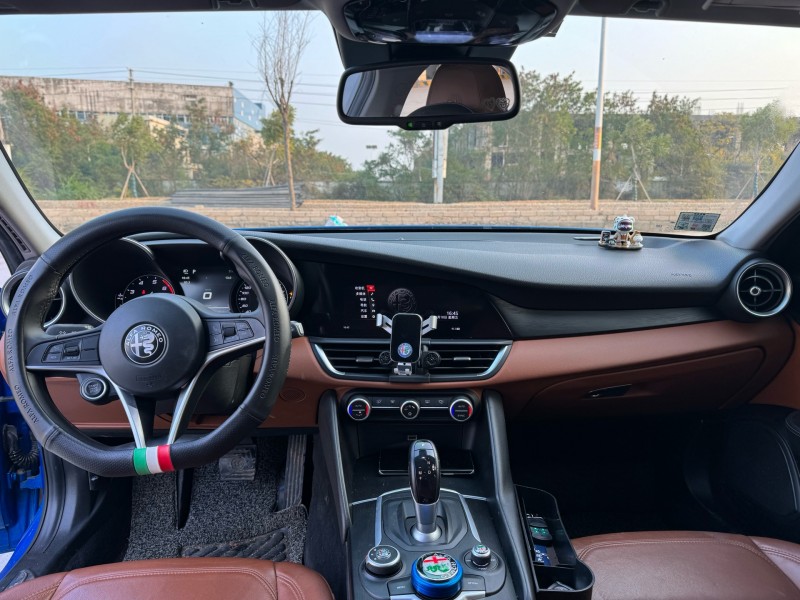 19年潮州阿尔法·罗密欧Giulia