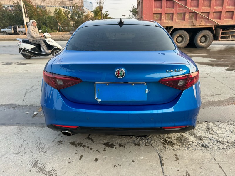 19年潮州阿尔法·罗密欧Giulia